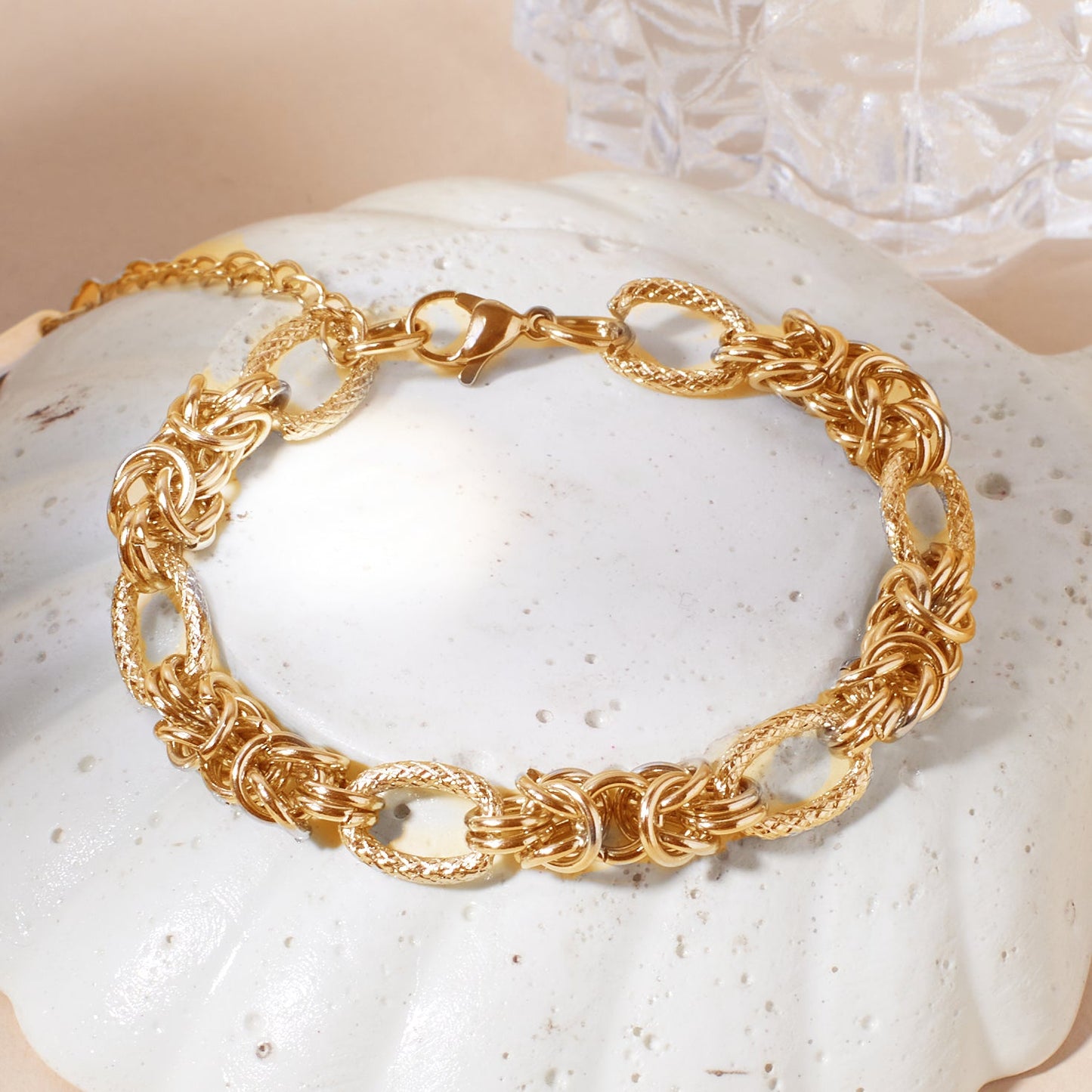 Chic Link Gold Bracelet