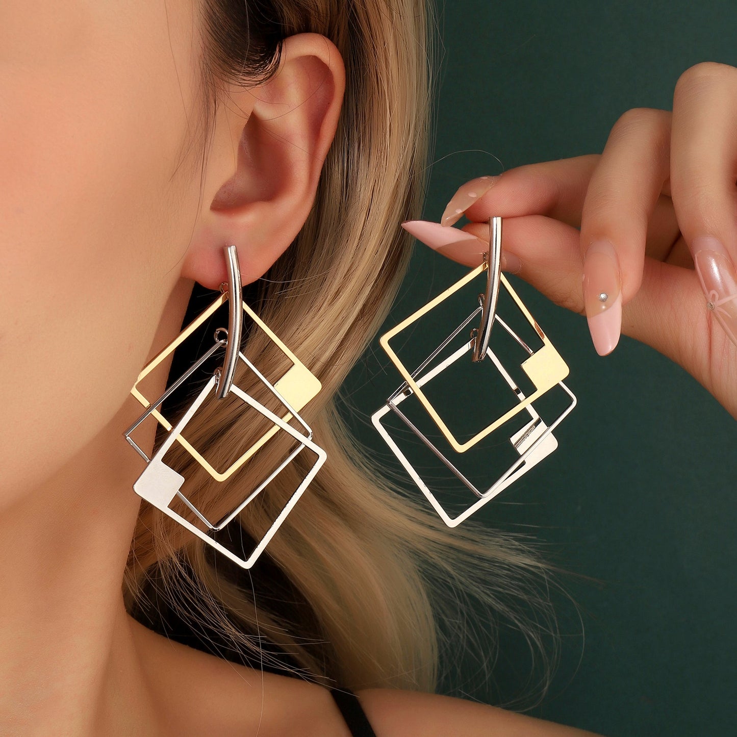 Zest Luxury Gold Earring