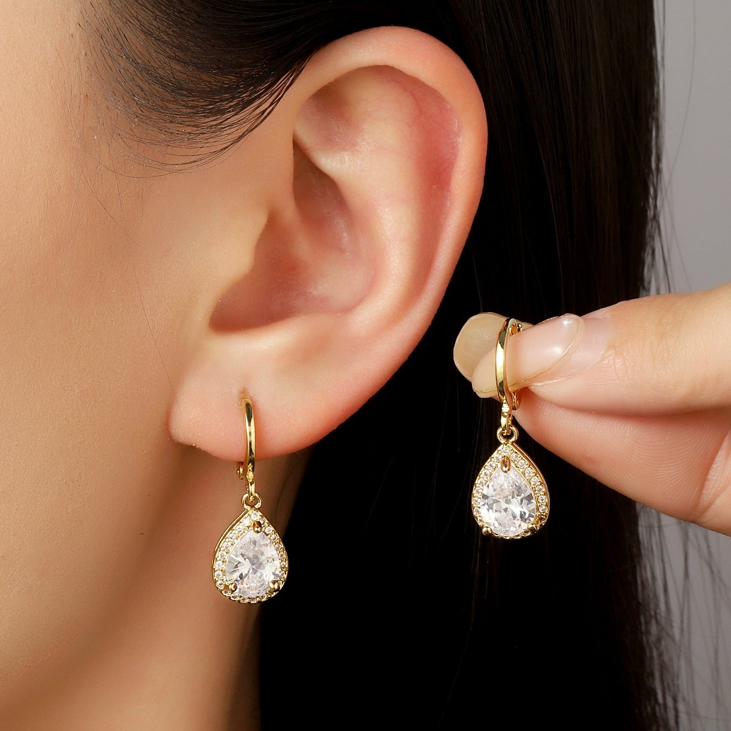 Aven Drop Crystal Earring