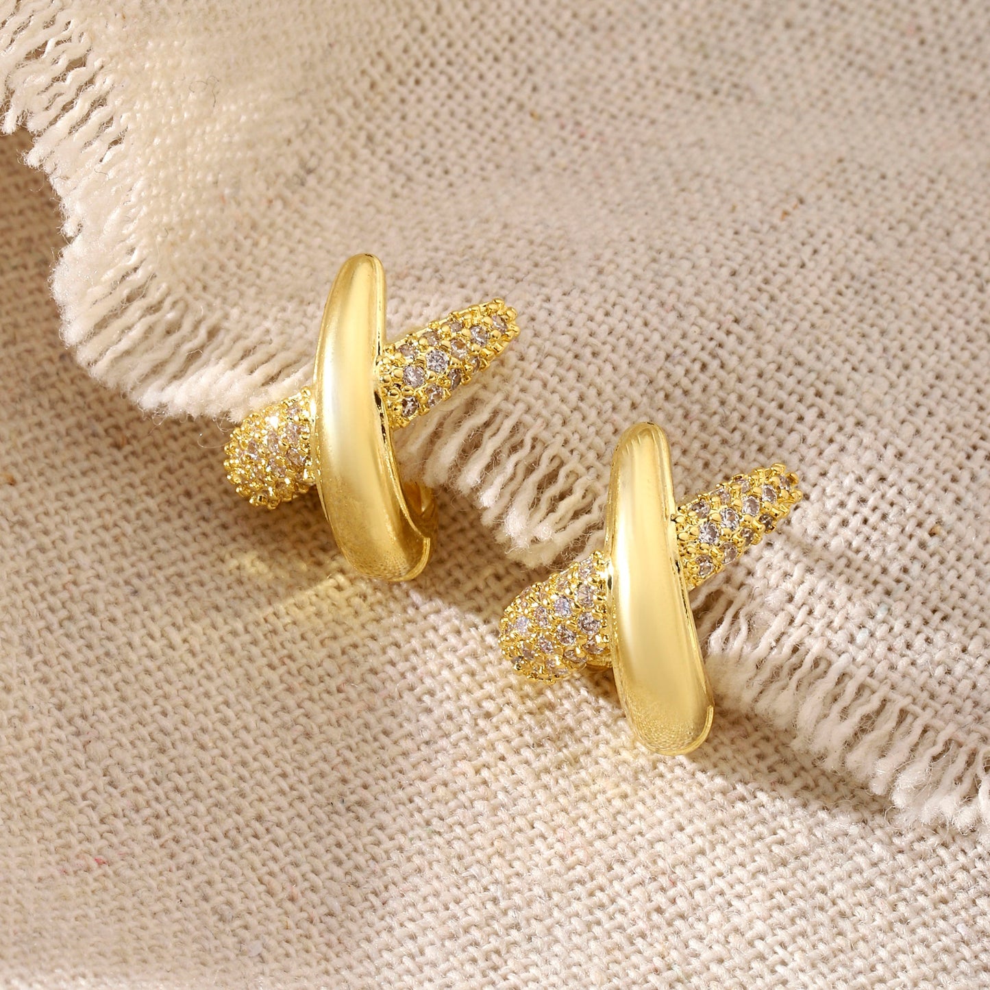 Asterin Gold Earring