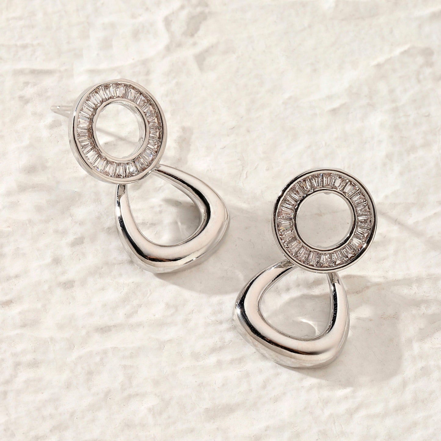 Yume Crystal Round Silver Earring