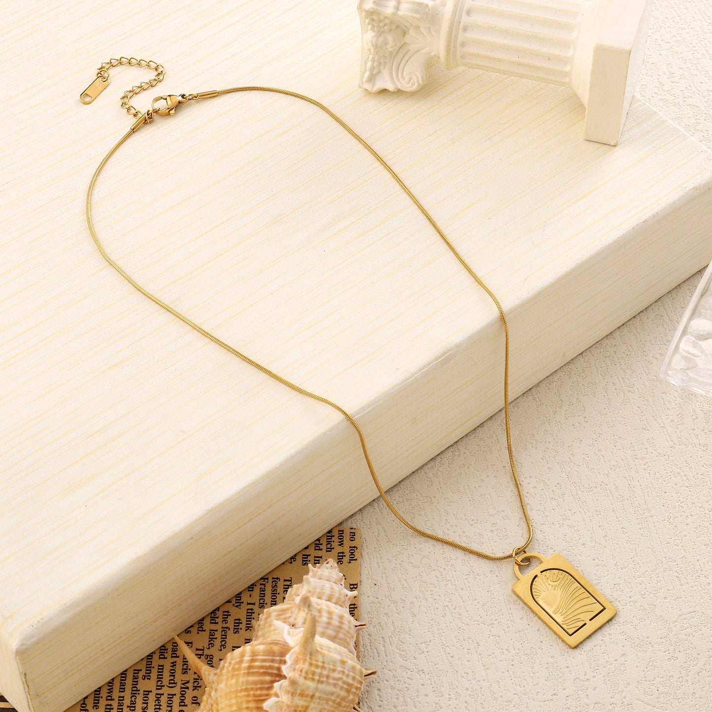 Sunray Frame Gold Necklace