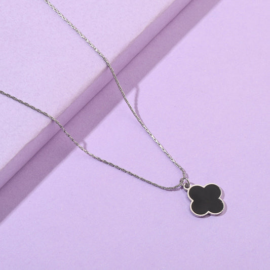 Black Beauty Clover Silver Necklace