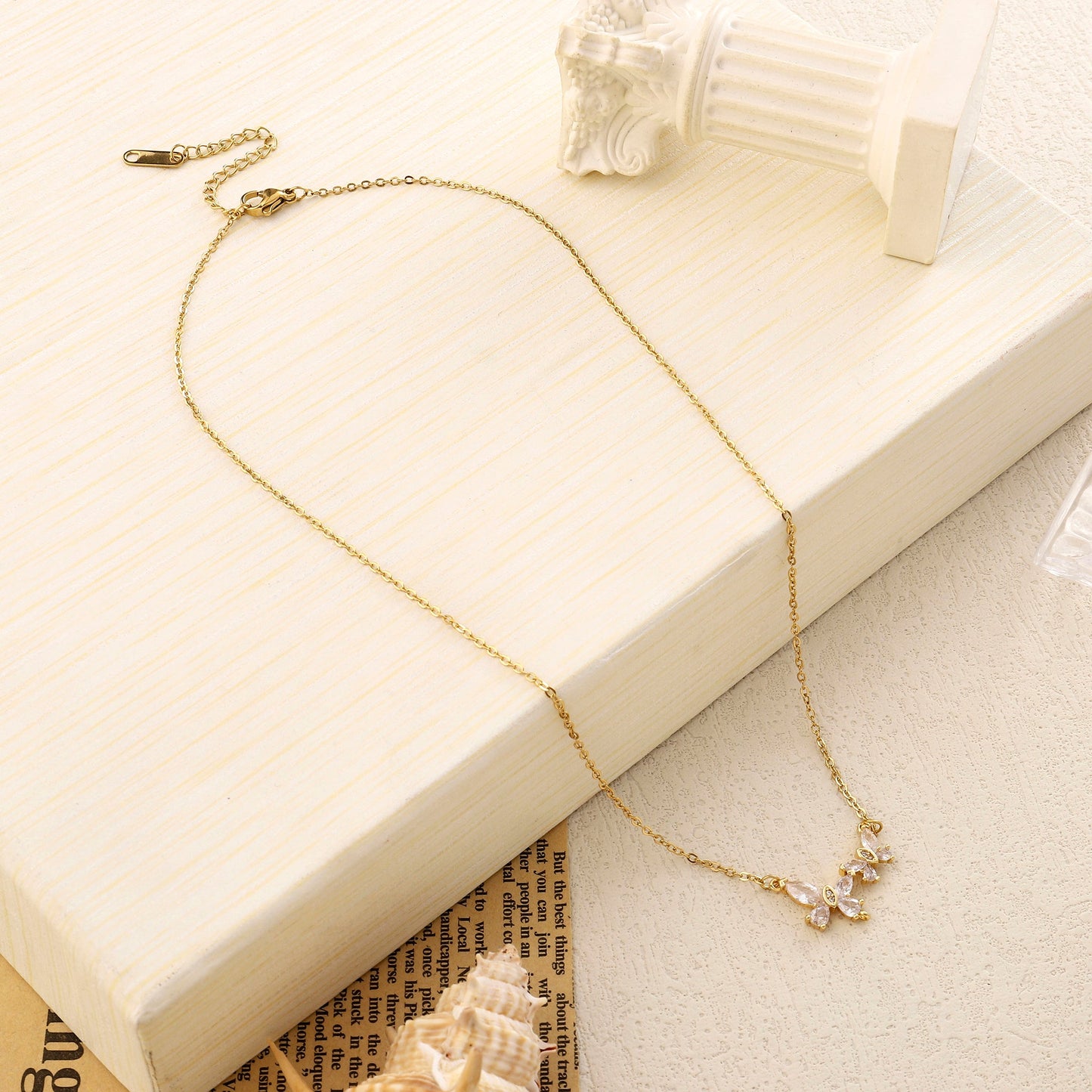 Buttery Crystal Duo Rosegold Necklace