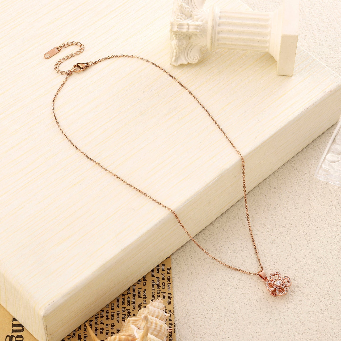 Vyara Clover Rosegold Necklace