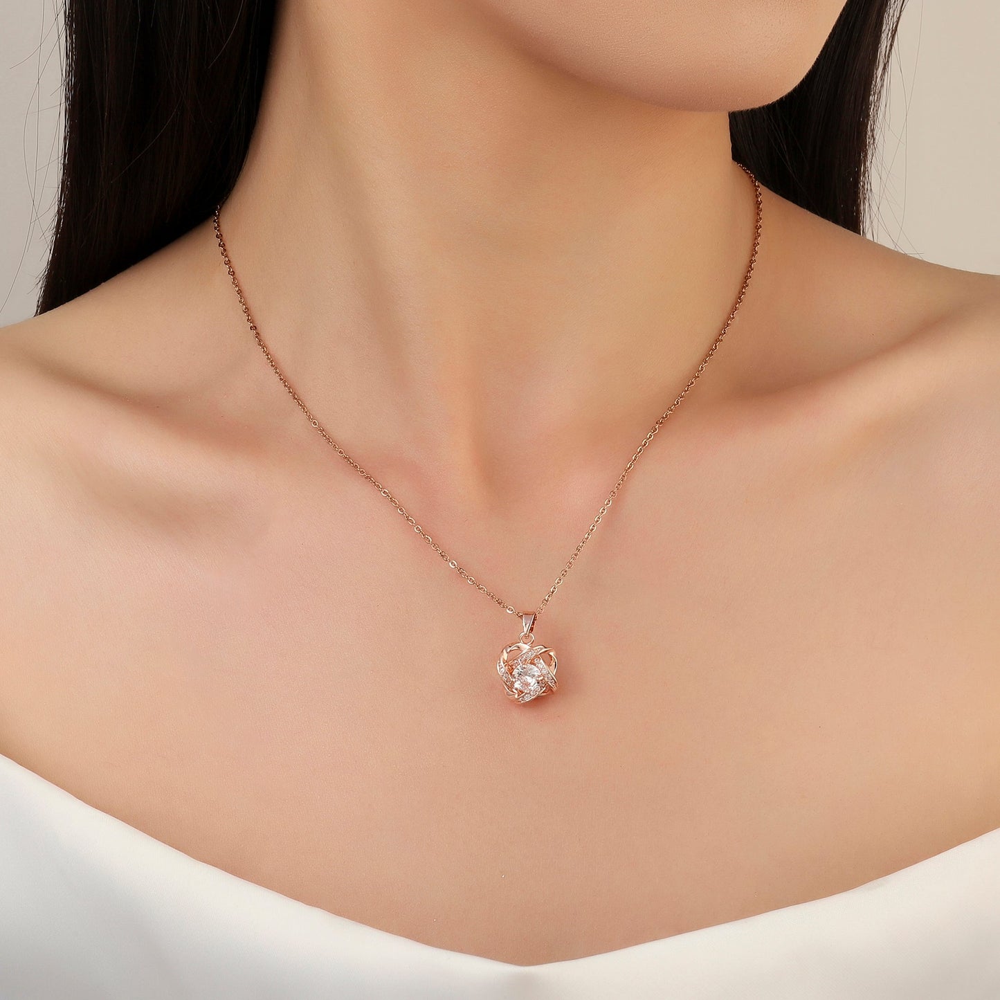 Warpped Solitaire Rosegold Necklace