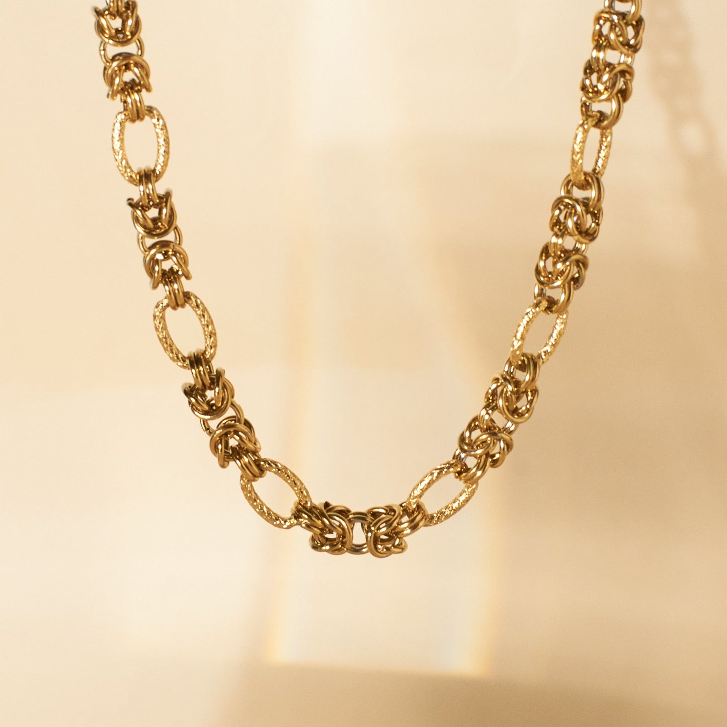 Chic Link  Gold Necklace