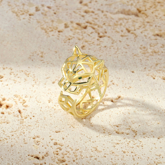 Courageous Claw Ring