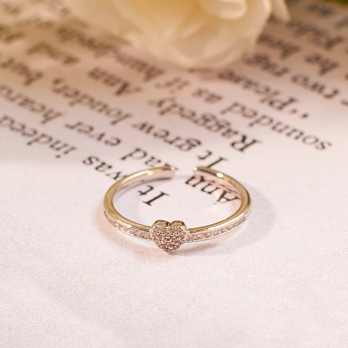 Zinnia Heart studded Silver Ring