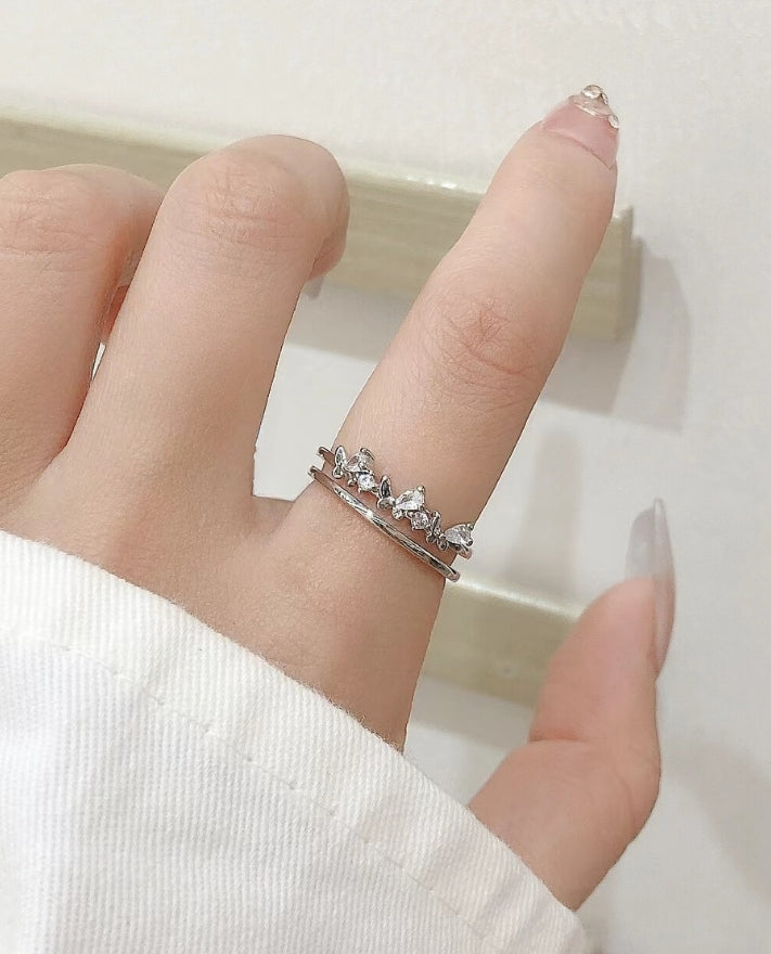 Classic Flow Crystal Silver Ring