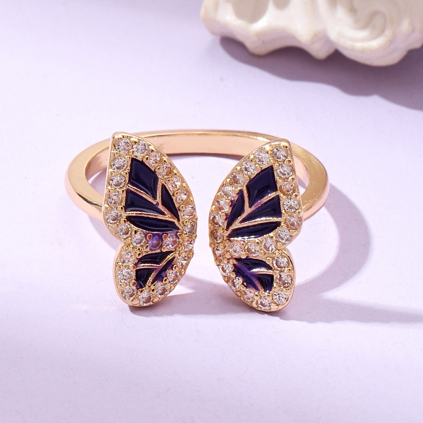 Wingy Gold Ring